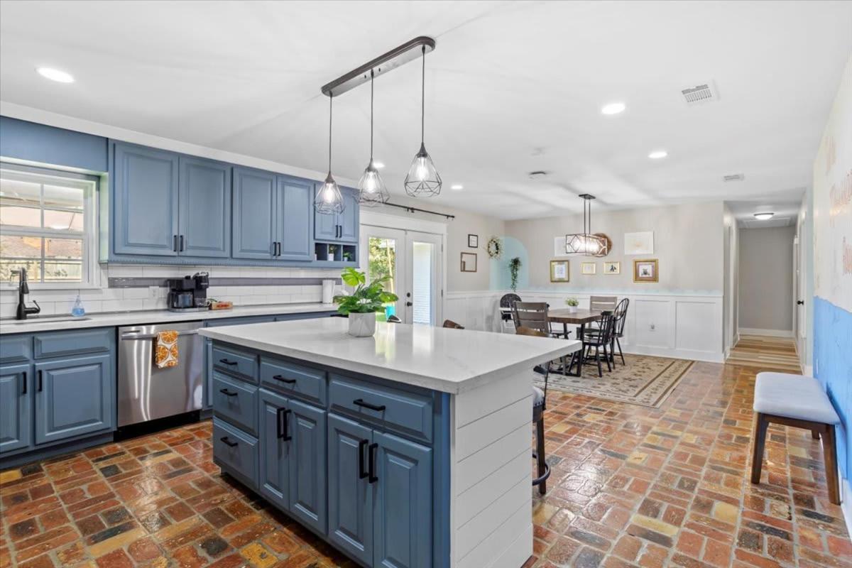 Ranch Home Gem 5Br Home Sleeps 12 With Game Room Gulfport Exterior foto